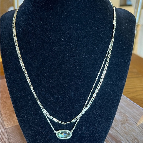 Kendra Scott Jewelry - Kendra Scott Gold Chain Necklace with Iridescent Pendant